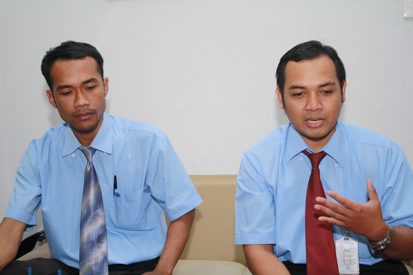 Sapto Triyanto (kanan) dan Maryanto saat di Redaksi KR (KR/Yuwono)